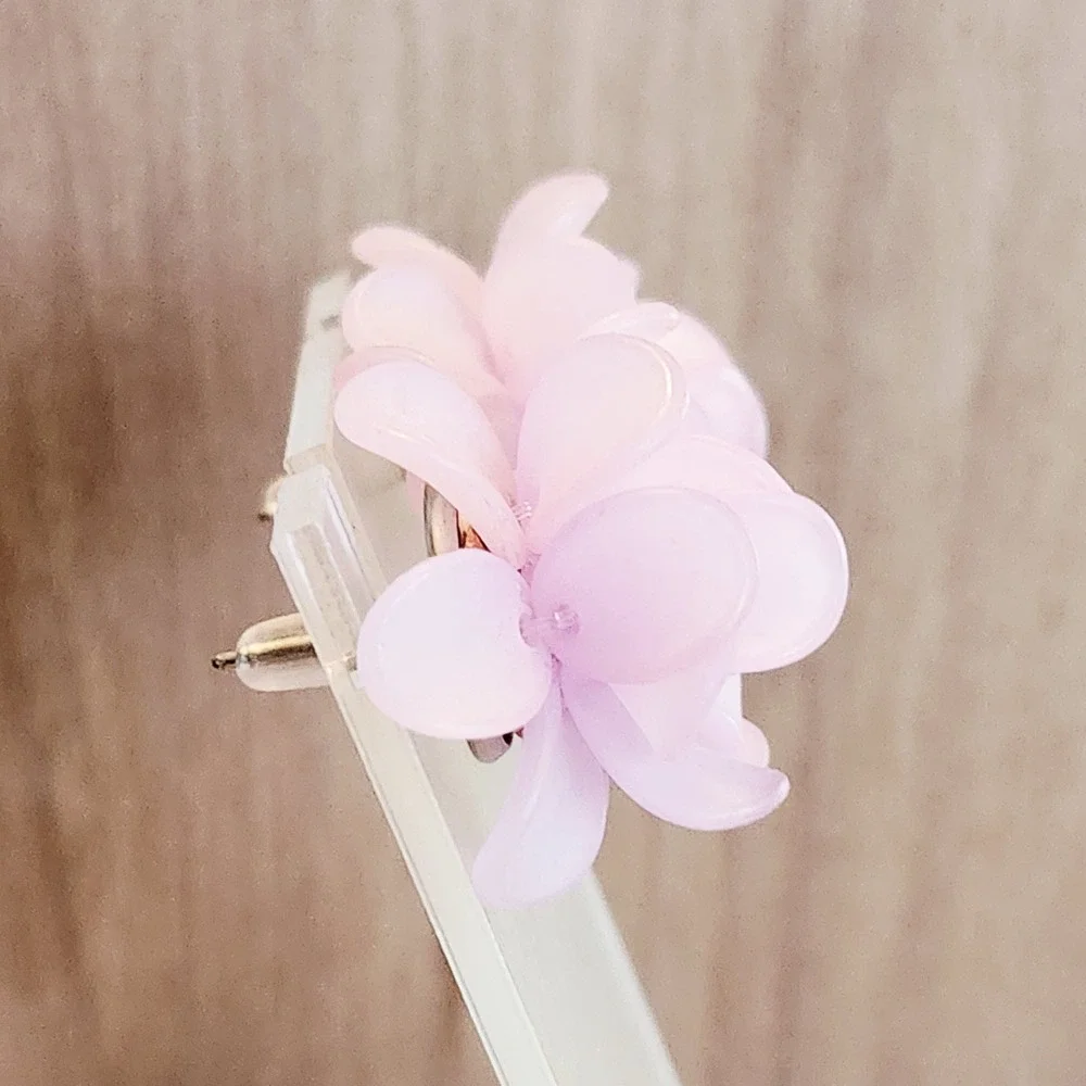 Frosted Lavender Pink Flower Petal Cluster Stud Earrings Floral Pom Pom‎ 1 Inch